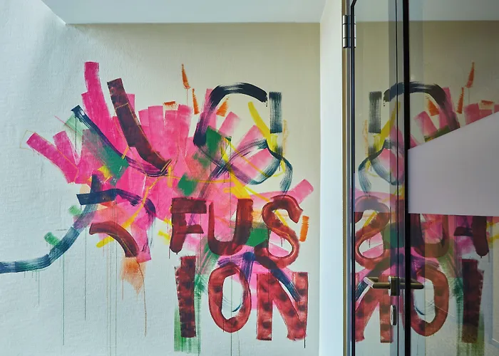 - The Niu, Fusion St. Georg By Ihg Hotel
